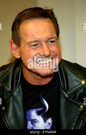 File. 31st July, 2015. RODERICK GEORGE 'RODDY' TOOMBS (April 17, 1954 - July 31, 2015), better known by his ring name 'Rowdy' Roddy Piper, was a Canadian professional wrestler, film actor and podcast host. In professional wrestling, he was best known for his work with the World Wrestling Federation (WWF, now WWE) in the mid-1980s to the mid-1990s. Diagnosed with Hodgkin's Lymphoma in 2006 but in November 2014 Piper said he was completely cancer free. Piper died in his sleep after a heart attack, at the age of 61, in his home in Hollywood, California Pictured: April 27, 2003 - New York, New Yo Stock Photo