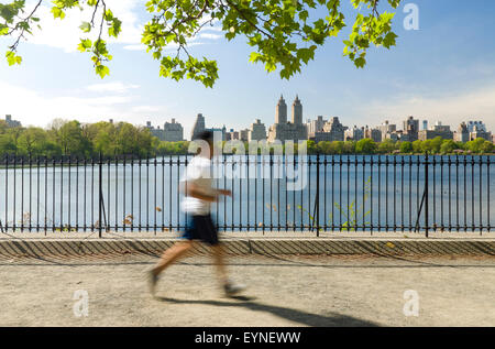 The Jacqeuline Kennedy Onassis Reservoir, Central Park, New York City in spring season. Stock Photo