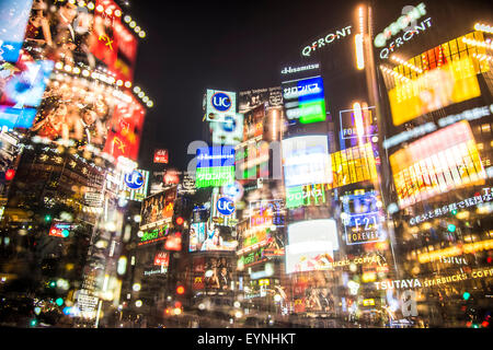 Shibuya Crossing,Shibuya-Ku,Tokyo,Japan Stock Photo