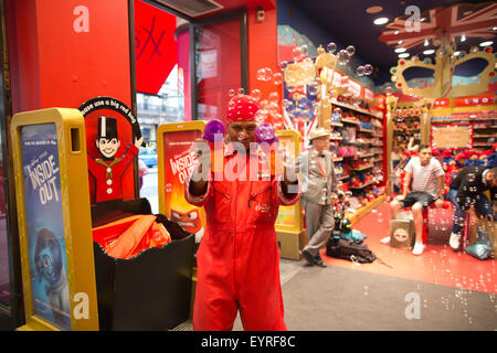 Hamleys Toy Shop, the oldest toy shop in the world, Regent Street ...