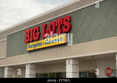big lots store in Rochester New York Stock Photo