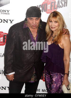 New York, New York, USA. 3rd Aug, 2015. Musician/actor STEVEN VAN ZANDT and MAUREEN VAN ZANDT attend the New York premiere of 'Ricki And The Flash' held the AMC Lincoln Square Theater. Credit:  Nancy Kaszerman/ZUMA Wire/Alamy Live News Stock Photo