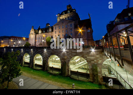 Nuremberg, Germany. 03rd Aug, 2015. View of the 'Opernhaus' (opera house) during blue hour in Nuremberg, Germany, 03 August 2015. The subway station of the same name is located in the arcades below. Photo: Daniel Karmann/dpa/Alamy Live News Stock Photo