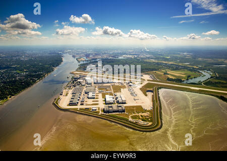 Runway and production halls of the Airbus airport, Finkenwerder, Hamburg, Germany Airport Stock Photo