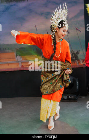 Malaysian dancers in traditional outfits at Milan Expo 2015, Italy Stock Photo