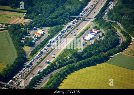 Reusrather Heide motorway station at the A3 motorway, traffic jam on the A3, Leverkusen, Rhineland, North Rhine-Westphalia Stock Photo