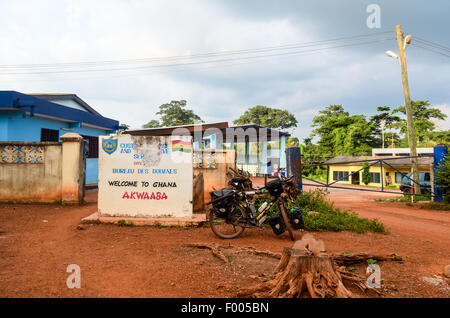 Welcome to Ghana - Akwaaba - border sign in Dormaa, at the border with Côte d'Ivoire Stock Photo