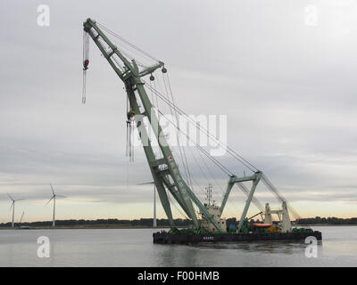 Brabo 800T barge crane - ENI 06105424, Port of Antwerp pic1 Stock Photo