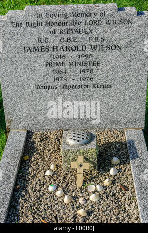 Harold Wilson's grave. St Marys Old Church. St Marys. Isles of Scilly. UK Stock Photo