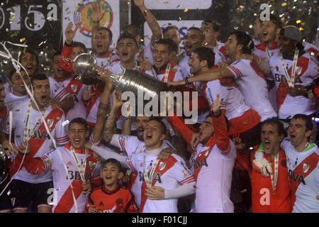Buenos Aires, Argentina. 5th Aug, 2015. Players of Argentina's River Plate celebrate with the trophy at the end of the second final match of Copa Liberators against Tigers of Mexico, at Monumental Stadium, in Buenos Aires, Argentina, on Aug. 5, 2015. River Plate won 3-0 and obtained the Copa Liberators. Credit:  Martin Zabala/Xinhua/Alamy Live News Stock Photo