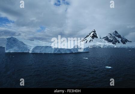 Antarctica, Antarctic Peninsula, iceberg in Neumayer Channel Stock Photo