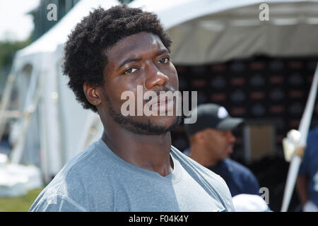 Philadelphia Eagles cornerback Byron Maxwell (31) watches a replay