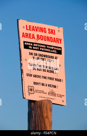 Mt Ashland Ski Area boundary sign, Rogue River National Forest, Oregon Stock Photo