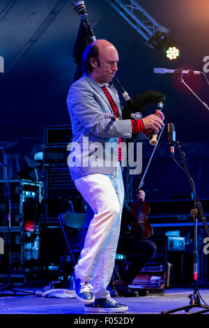 Hampshire, UK. 6th Aug, 2015. Carlos Ninez playing at Wickham Festival 06/08/15 Credit:  James Houlbrook/Alamy Live News Stock Photo