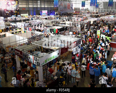 Kunming, China's Yunnan Province. 7th Aug, 2015. People visit the 2015 Yunnan Cultural Industry Expo in Kunming, capital city of southwest China's Yunnan Province, Aug. 7, 2015. Credit:  Pang Mingguang/Xinhua/Alamy Live News Stock Photo