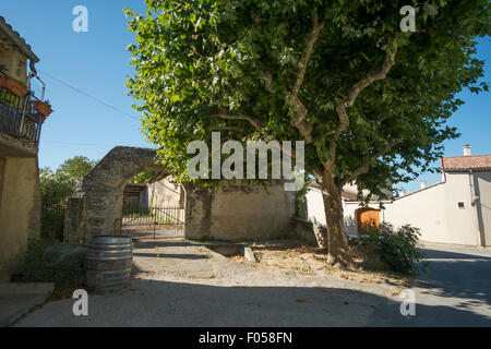 French village of La Baumette near Gigondas, Provence Alpes Cote d’Azur, France Stock Photo