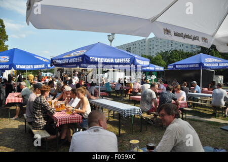 Berlin, Germany. 7th Aug, 2015. About 340 breweries from 87 countries will serve approximately 2,400 different kinds of beer within the 19th International Berlin Beer Festival - Biermeile, in Berlin, Germany, on August 7, 2015. Credit:  CTK/Alamy Live News Stock Photo
