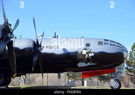 Rapid City, South Dakota. 10th Apr, 2015. The bow and starboard engines of the nuclear bomber type B-29 'Superfortress' stand on the premises of the South Dakota Air and Space Museum on Ellsworth Air Force Base in Rapid City, South Dakota, 10 April 2015. A bomber of the same type was used for the nuclear attacks on Hiroshima and Nagasaki 6 and 9 August 1945. Photo: Chris Melzer/dpa/Alamy Live News Stock Photo