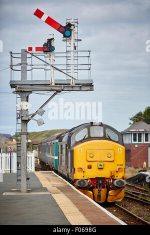 DRS Direct Rail Services calls 37 37218 at barrow-in-firmness on the 10:05 Preston to Barrow-in-Furness, that becomes  2C49 1138 Stock Photo