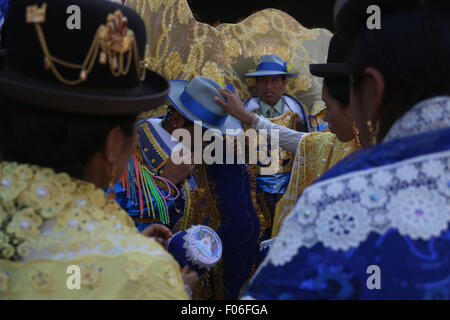 Sao Paulo, Aug. 8. 6th Aug, 1825. Members of the Bolivian community in Sao Paulo prepare to take part in the celebration for the 190th anniversary of the Independence of Bolivia, at Latin American Memorial in Sao Paulo, Brazil, on Aug. 8, 2015. The independence of the Republic of Bolivia was proclamed on Aug. 6, 1825. The population of Bolivians living in Sao Paulo city is estimated to be more than 300,000. © Rahel Patrasso/Xinhua/Alamy Live News Stock Photo