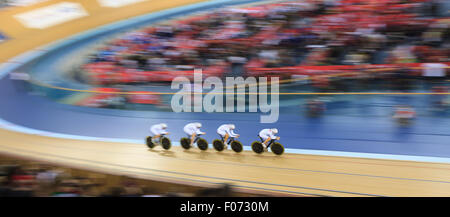 Team GB (Great Britain) in qualifying for the Women's Team Pursuit at the 2014 UCI Track Cycling World Cup, London Stock Photo