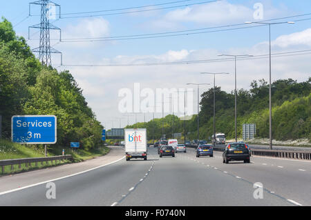 M40 Motorway near junction 1, Buckinghamshire, England, United Kingdom Stock Photo