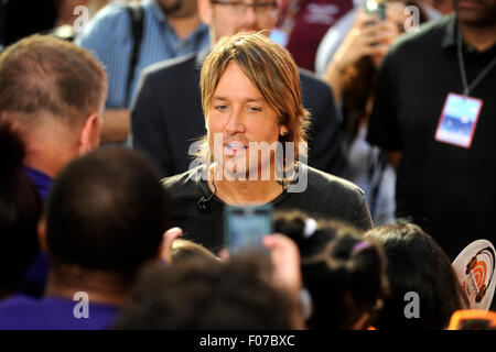 New York City. 7th Aug, 2015. Musician Keith Urban performs on NBC's 'Today' at Rockefeller Plaza on August 7, 2015 in New York City. © dpa/Alamy Live News Stock Photo