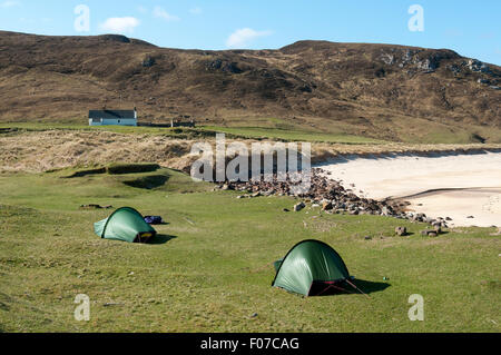 Wild camping near Kearvaig Bothy at Kearvaig Bay, on the north coast east of Cape Wrath, Sutherland, Scotland, UK. Stock Photo