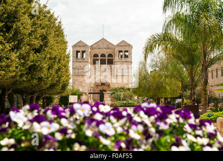 Exterior of the Franciscan church of the Transfiguration, mount Tabor, Jezreel Valley, Galilee, Israel (architect Antonio Barluz Stock Photo