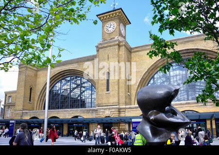 Entrance to King's Cross Railway Station, King's Cross, London Borough of Camden, London, England, United Kingdom Stock Photo