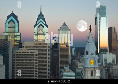 2013 HISTORICAL DOWNTOWN SKYLINE PHILADELPHIA PENNSYLVANIA USA Stock Photo