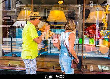 Paris, France, Luxury Product Display, Shop Window, Famous Brand Store, E.  Goyard, Luggage, Rue de Faubourg Saint Honoré Stock Photo - Alamy