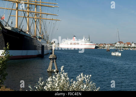 MS DEUTSCHLAND, Traumschiff, Kreuzfahrtschiff, Stock Photo