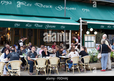 Les Deux Garcons on the Cours Mirabeau in Aix-en-Provence, France. A famous cafe visited often by the painter Cezanne. Stock Photo