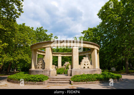 Jokai Mor mausoleum, Kerepesi cemetery, Pest, Budapest, Hungary, Europe Stock Photo