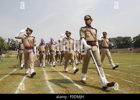 Srinagar, Indian-controlled Kashmir. 13th Aug, 2015. Policemen march during a full dress rehearsal ahead of the India's Independence Day in Srinagar, the summer capital of Indian-controlled Kashmir, Aug. 13, 2015. Credit:  Javed Dar/Xinhua/Alamy Live News Stock Photo