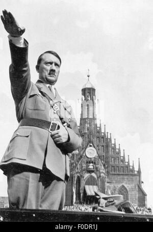 Hitler, Adolf, 20.4.1889 - 30.4.1945, German politician (NSDAP), Chancellor of the Reich 30.1.1933 - 30.4.1945, greeting, 'Reichsparteitag des Willens', Nuremberg, 5. -10.9.1934, Stock Photo