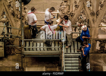 Workmen having a break on the roof of Milan Cathedral. Milan, Italy Stock Photo