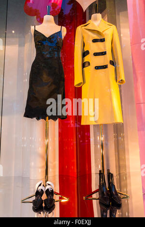 Gucci Store In Paris Stock Photo - Download Image Now - Gucci