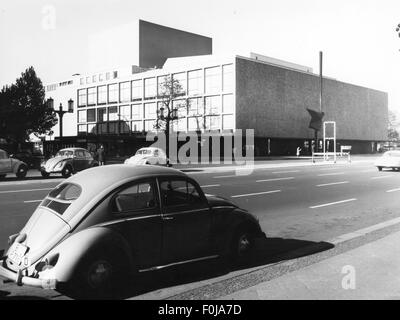 geography / travel, Germany, Berlin, building, Deutsche Oper, built 1957 - 1961, architect: Fritz Bornemann, exterior view, late 1960s, Additional-Rights-Clearences-Not Available Stock Photo