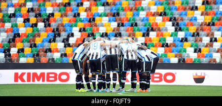 Udine, Italy. 16th August, 2015.  Udinese's team prior the Italian TIM Cup 2015/16 football match between Udinese and Novara at Friuli Stadium on 16th August 2015. photo Simone Ferraro / Alamy Live News Stock Photo