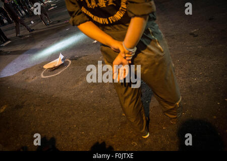 Bangkok, Thailand. 17th Aug, 2015. Explosion hits Central Bangkok (Chidlom district) outside a famous religious shrine of Erawan, killing at least 27 people and injured 78, thai police said. © Credit: /ZUMA Wire/Alamy Live News Stock Photo