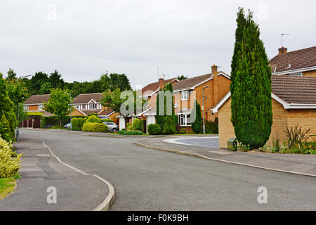 houses-on-a-1990s-housing-estate-nottinghamshire-england-uk-stock