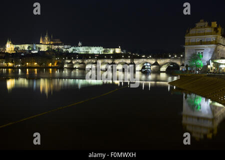 Prague, night, Hradcany, Prague castle, Prazsky hrad, Chram sv. Vita, Czech republic, UNESCO, capital city, town, architect Stock Photo