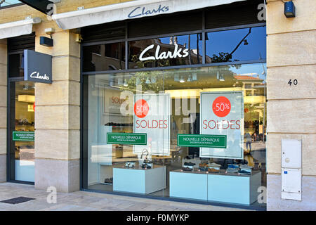Clarks shoes shopfront in Aix-en-Provence with 50% discount sale posters Bouches du Rhone, Provence-Alpes-Côte d'Azur, France Europe