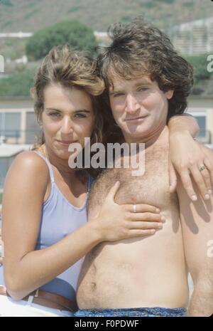 ROBIN WILLIAMS with wife Marsha Garces 1980.11472. © Michael R. Dreeler/Globe Photos/ZUMA Wire/ZUMA Wire/Alamy Live News Stock Photo