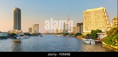 Thailand, Bangkok, traffic on the Chao Phraya river Stock Photo