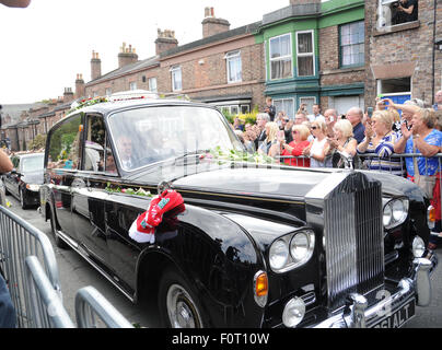 Cilla Black's Funeral at St Mary's Church, Woolton Village, Liverpool. Crowds turned out and lined the roads. 20th August 2015 Stock Photo