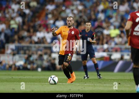 Madrid, Spain. 18th Aug, 2015. Wesley Sneijder (Galatasaray) Football/Soccer : Preseason 'Trofeo Santiago Bernabeu' match between Real Madrid CF 2-1 Galatasaray AS at the Santiago Bernabeu Stadium in Madrid, Spain . Credit:  Mutsu Kawamori/AFLO/Alamy Live News Stock Photo