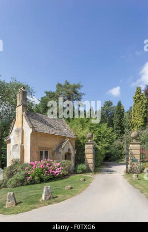 The Gatehouse to Batsford House and Arboretum in the Cotswold village of Batsford, Gloucestershire, England, UK Stock Photo